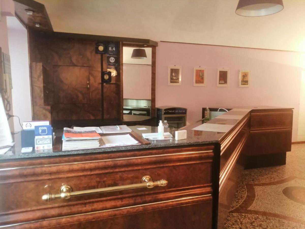 Hotel Pino Torinese Ngoại thất bức ảnh