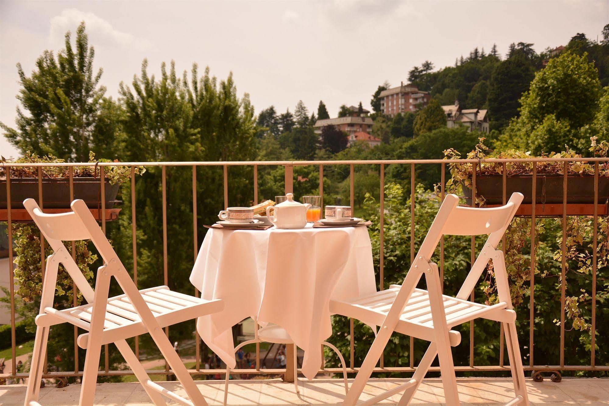 Hotel Pino Torinese Ngoại thất bức ảnh